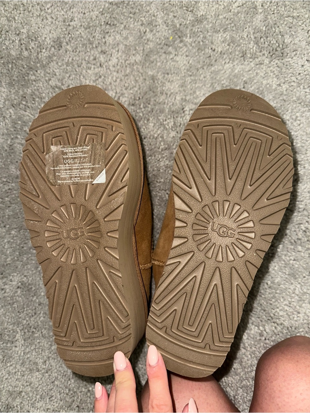 UGG Women’s Chestnut Suede Platform Boots - Picture 4 of 5